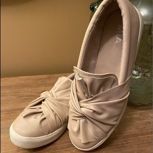 MIA slip on sneaker